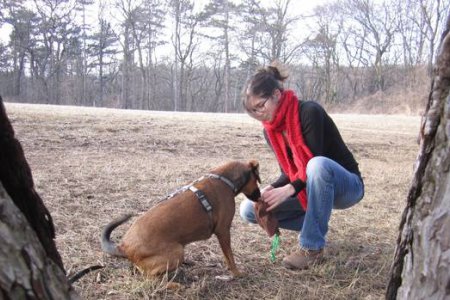Pfarrerin Helene Lechner und ihr Hund sind ein Mantrailing-Team (Mantrailer = Personenspürhunde)