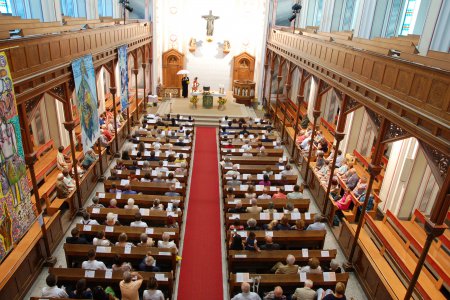 Zum Auftakt feierten rund 250 Gäste einen besonderen Gottesdienst in der Gustav-Adolf-Kirche in Gumpendorf.