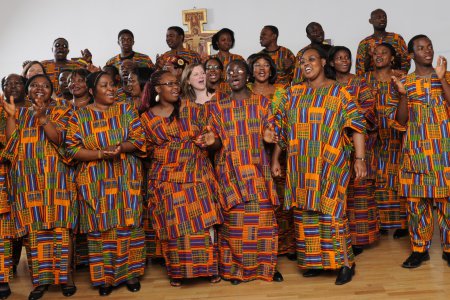 Der Ghana Minstrel Choir der Ghanaian Protestant Congregation aus Simmering.