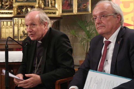 Blickten zurück auf die hundert Jahre seit Gründung der Ersten Republik: Kardinal Christoph Schönborn (li) und Bischof Michael Bünker. Foto: kathpress/Robert Mitscha-Eibl