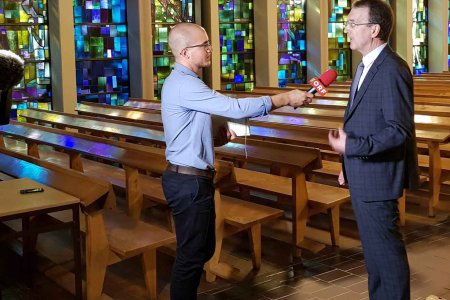 Es gehe ihm darum, rechtliche Lücken aufzuzeigen und die EntscheidungsträgerInnen wachzurütteln, so Synodenpräsident Peter Krömer. Foto: epd/Michael Windisch