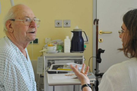 Datenschutzbestimmungen machen Krankenhausseelsorge immer schwieriger. Foto: epd/Uschmann