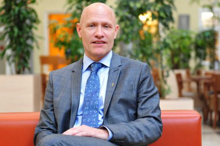 „Verbindendes Zeichen, wenn acht Religionsgemeinschaften gemeinsam die Stimme erheben“ – der Wiener Superintendent Matthias Geist. Foto: epd/Uschmann