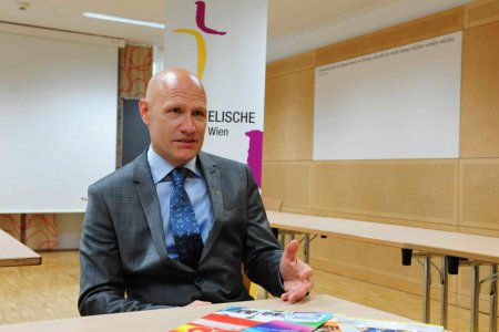 „Sich den Fragen des Lebens zu stellen“, sei ein erster Bildungsauftrag einer Gesellschaft, betont Matthias Geist. Foto: epd/Uschmann