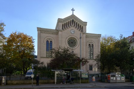 Der neue Bischof Michael Chalupka wird in der Gustav-Adolf-Kirche in Wien-Gumpendorf in sein Amt eingeführt. Foto: Janos Szabo