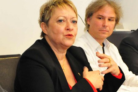 Gisela Malekpour: &quot;Irrsinn, dass die Einspruchsmöglichkeit beim Verfassungsgerichtshof ausgehebelt wird.&quot; Foto: epd/M. Uschmann