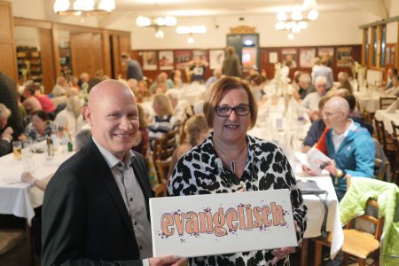 Supterintendent Matthias Geist (links) und Superintendentialkuratorin Petra Mandl (rechts). Foto: Evang. Kirche Wien/Schomaker