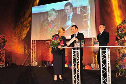 Claudia Röthy, Peter Krömer und Heinrich Schaller (Generaldirektor der Raiffeisenlandesbank Oberösterreich)