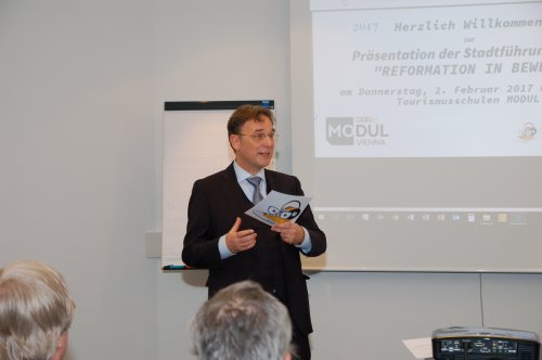 Pfarrer und Religionslehrer Matthias Eikenberg