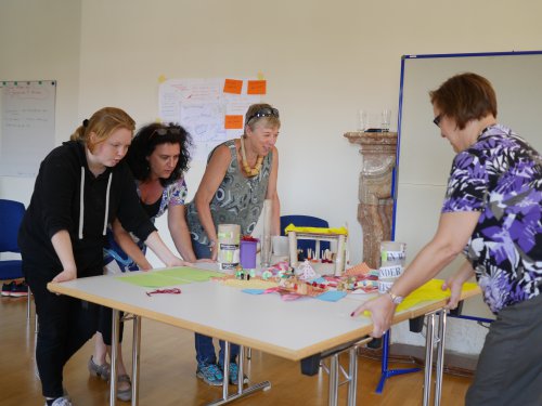 Die Teams präsentieren ihren Prototypen
