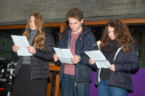 Die Schülergruppe des GRG XI Gottschalkgasse liest