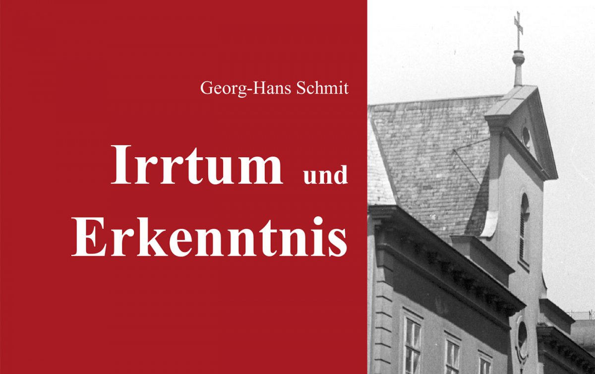 Das Buch „Irrtum und Erkenntnis“ ist zum Preis von 17 Euro im Evangelischen Presseverband oder in der Lutherischen Stadtkirche erhältlich. (c) Lutherische Stadtkirche Buch-Cover in rot und grau, zu sehen ist im Bild der Giebel der Lutherischen Stadtkirche.