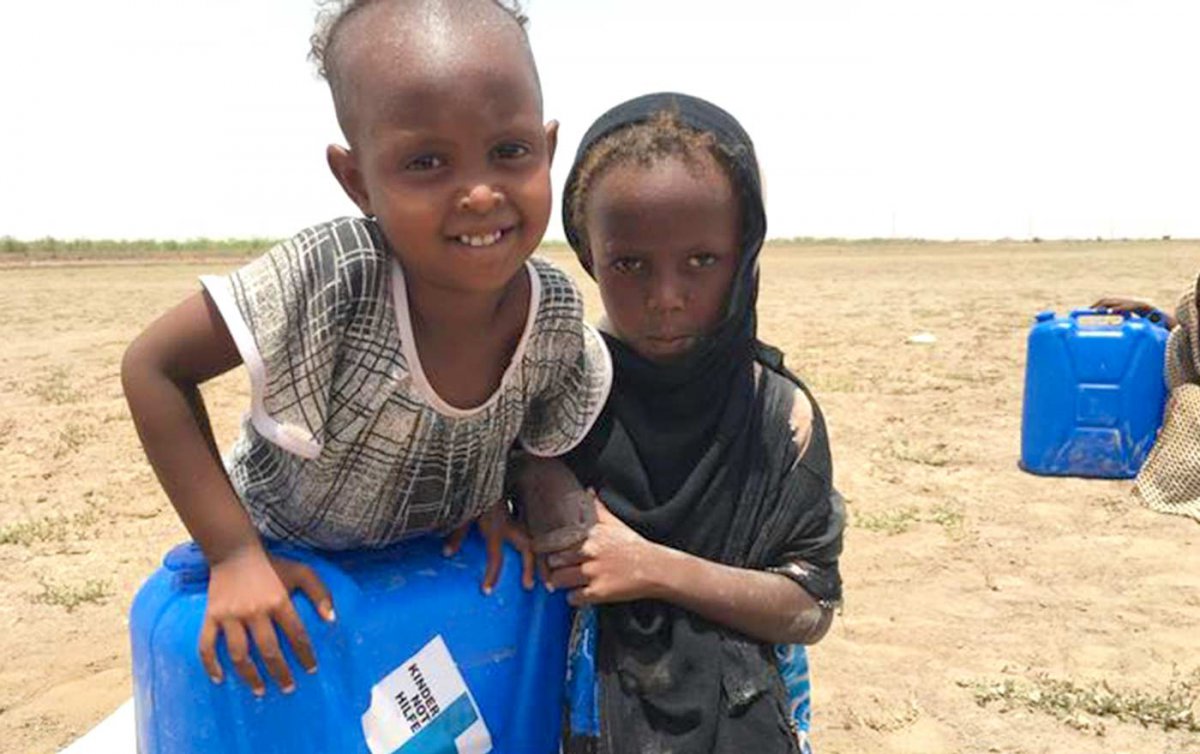 In Ostafrika ist die Lebensgrundlage zigtausender Menschen bedroht. Besonders Kinder leiden unter der Dürre. Foto: Kindernothilfe/Angelika Böhling In Ostafrika ist die Lebensgrundlage zigtausender Menschen bedroht. Besonders Kinder leiden unter der Dürre. Foto: Kindernothilfe/Angelika Böhling