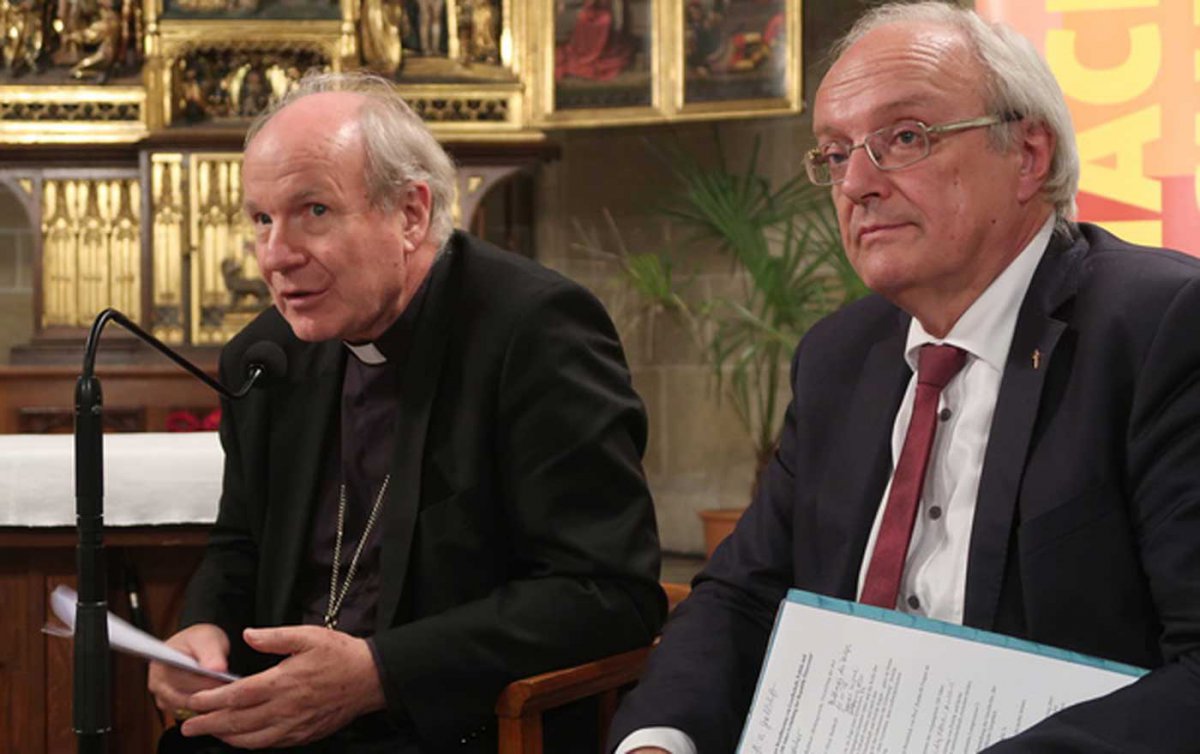 Blickten zurück auf die hundert Jahre seit Gründung der Ersten Republik: Kardinal Christoph Schönborn (li) und Bischof Michael Bünker. Foto: kathpress/Robert Mitscha-Eibl