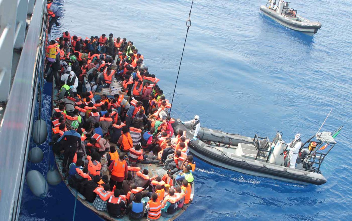 Die EU müsse wirksame Schritte einleiten, um Menschen aus Seenot zu retten, fordern die Hilfsorganisationen. Foto: wikimedia/Irish Defence Forces