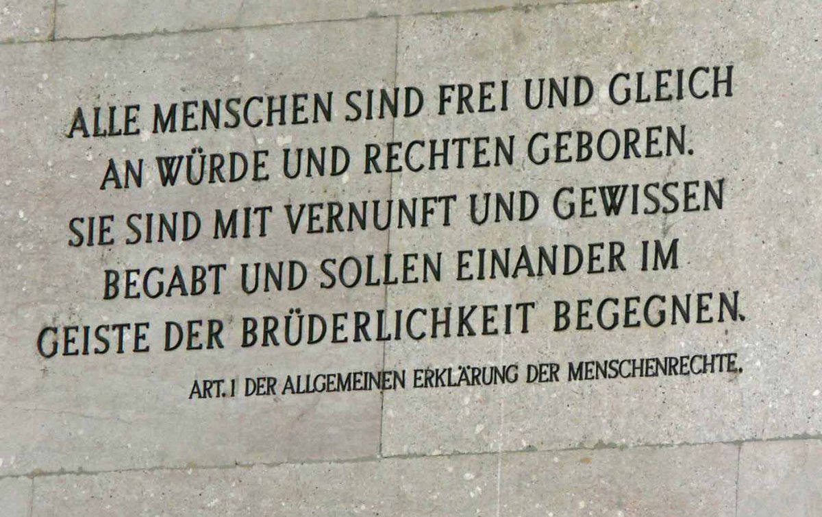 &quot;Der Weg zu den Menschenrechten führte durch die Abgründe der Geschichte. Vorbei an den Stätten des Nazi-Terrors.&quot; Foto: wikimedia/ursularegina/CC-BY-SA-3.0-AT