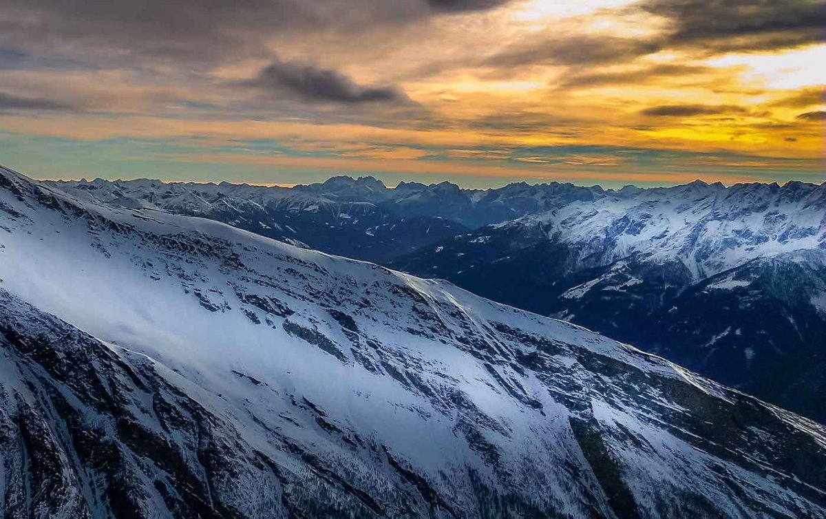 &quot;Wir sind Zwerge, die, um weiter zu sehen, auf den Schultern von Riesen stehen. Schmerzlich bewusst wird das, wenn sich Giganten für immer verabschieden.&quot; Foto: Pexels