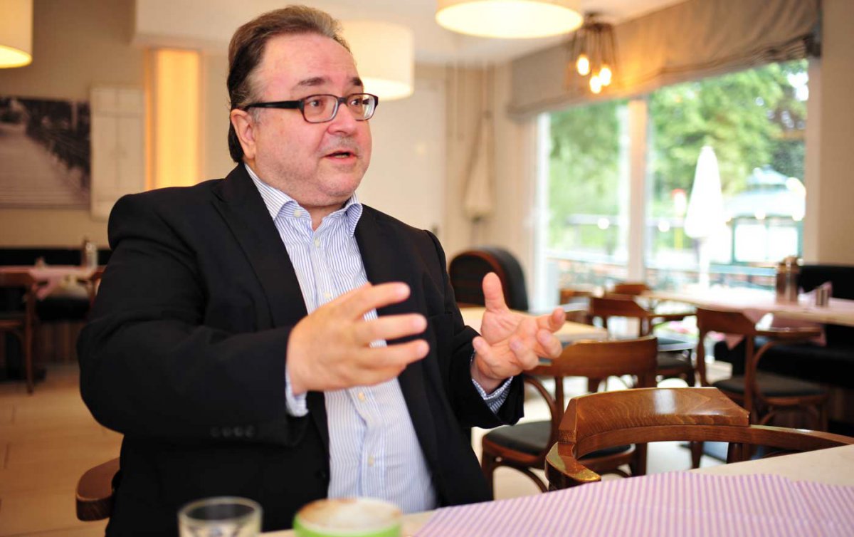"Im Gespräch" im Theater in der Josefstadt: der frühere Diakonie-Direktor Michael Chalupka. Foto: epd/Uschmann "Im Gespräch" im Theater in der Josefstadt: der frühere Diakonie-Direktor Michael Chalupka. Foto: epd/Uschmann