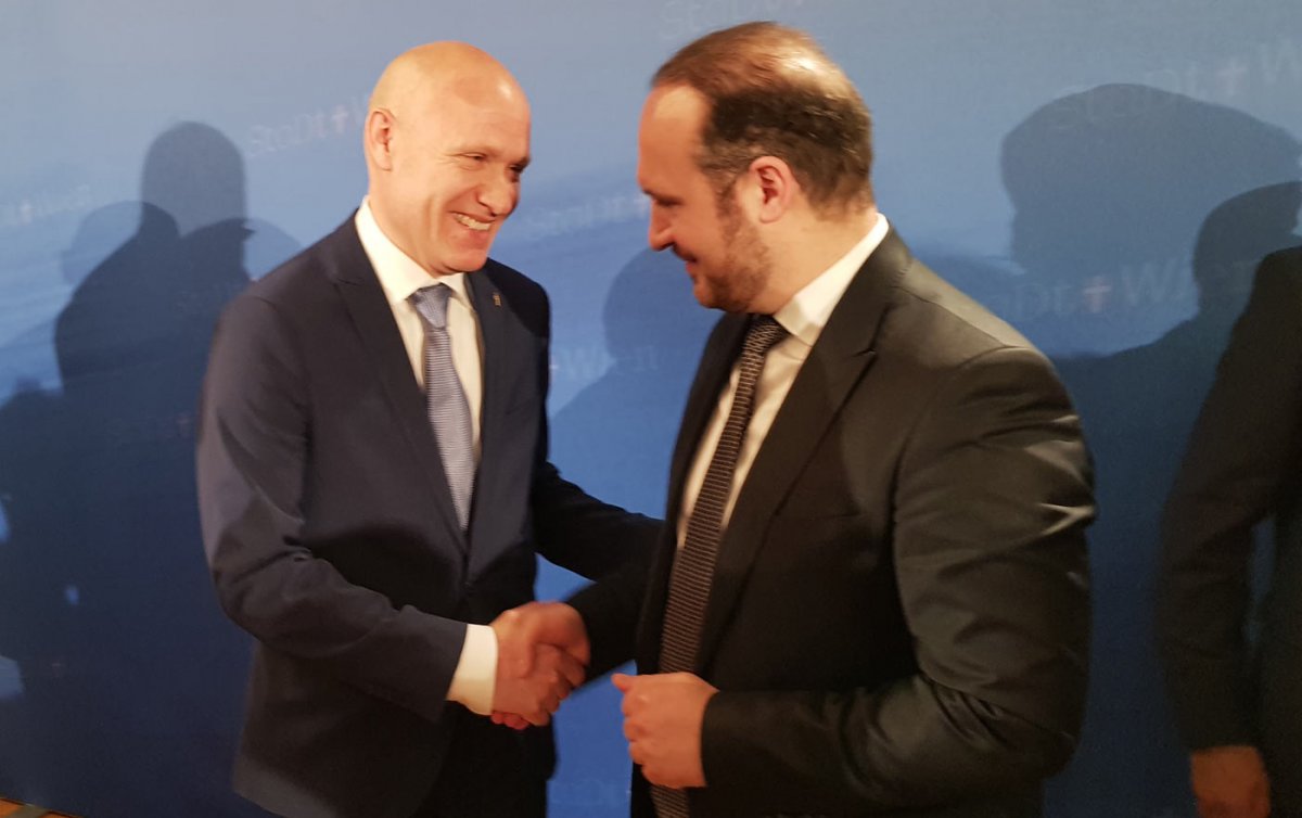 Sehen das Campus-Projekt auf einem guten Weg, müssen aber die Finanzierung noch klären: der evangelische Superintendent Matthias Geist (l.) und Ümit Vural, Präsident der Islamischen Glaubensgemeinschaft. Foto: epd/Michael Windisch Sehen das Campus-Projekt auf einem guten Weg, müssen aber die Finanzierung noch klären: der evangelische Superintendent Matthias Geist (l.) und Ümit Vural, Präsident der Islamischen Glaubensgemeinschaft. Foto: epd/Michael Windisch