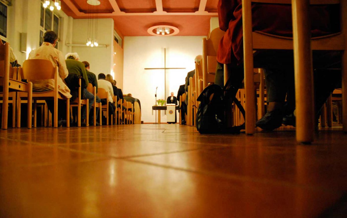 Teilweise heftig fielen die Reaktionen aus den evangelischen Kirchen und der Altkatholischen Kirche auf die Neuregelung des Karfreitags aus. Unterstützung kam dabei auch aus der Römisch-katholischen Kirche. Foto: epd/Windisch.