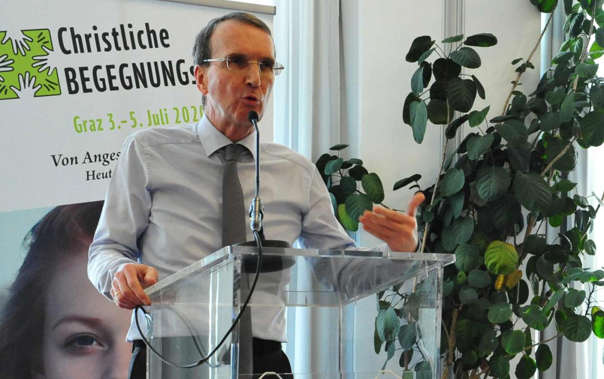 Bis Mitte Mai soll der Verfassungsgerichtshof angerufen werden, so Krömer. Foto: epd/Uschmann
