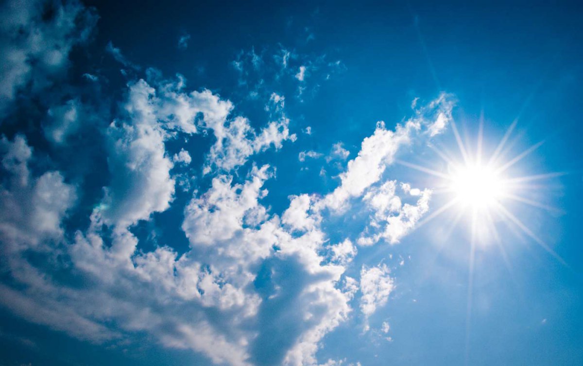 "Der Himmel ist kein Ort, sondern ein Bild für die Gemeinschaft mit Gott. Und der Platz „zur Rechten des Vaters“ ist ein Bild dafür, dass Jesus nach Tod und Auferweckung ganz und gar bei Gott ist und Teil hat an der Herrlichkeit Gottes." Foto: pixabay "Der Himmel ist kein Ort, sondern ein Bild für die Gemeinschaft mit Gott. Und der Platz „zur Rechten des Vaters“ ist ein Bild dafür, dass Jesus nach Tod und Auferweckung ganz und gar bei Gott ist und Teil hat an der Herrlichkeit Gottes." Foto: pixabay
