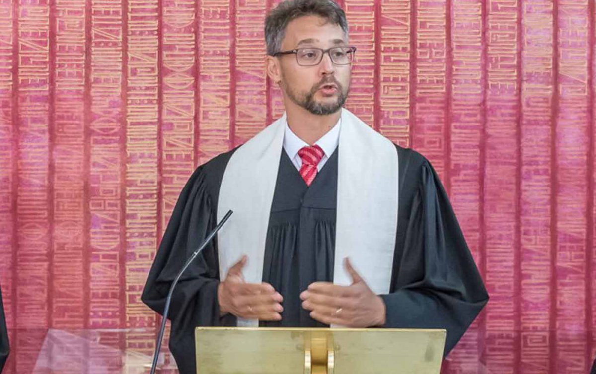 Mit der Erlaubnis für öffentliche Gottesdienste ab 15. Mai wurden „Perspektiven geschaffen“, sagt der methodistische Superintendent Stefan Schröckenfuchs. Foto: EmK/Bernhard Pöll Mit der Erlaubnis für öffentliche Gottesdienste ab 15. Mai wurden „Perspektiven geschaffen“, sagt der methodistische Superintendent Stefan Schröckenfuchs. Foto: EmK/Bernhard Pöll