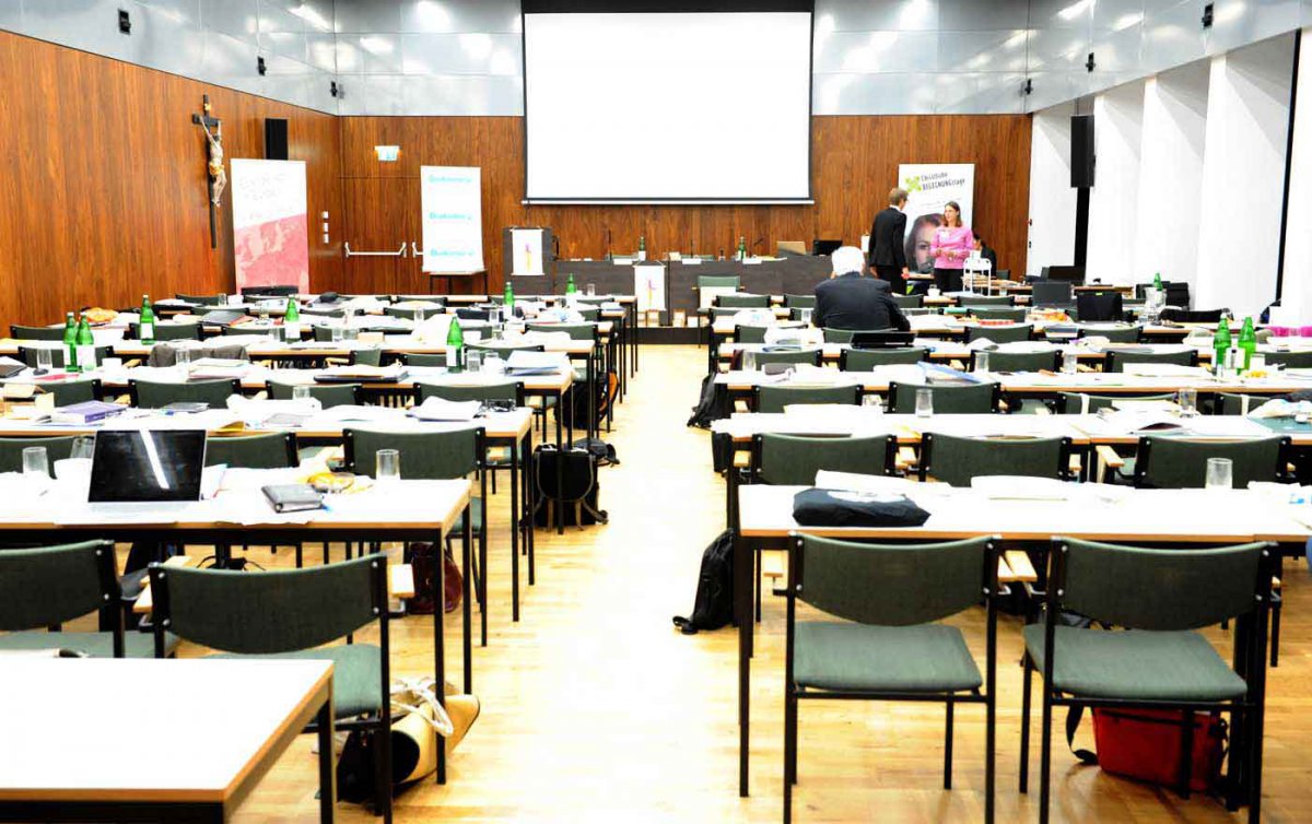 Das Synodenplenum bleibt im Juni wegen der Coronakrise leer. Foto: epd/Uschmann