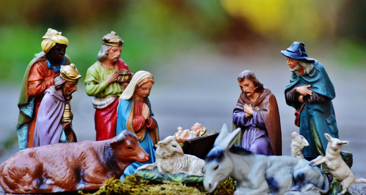 Seit Gott als Kind in die Krippe gelegt wurde, sitzen wir an der Quelle. Seit Gott als Kind in die Krippe gelegt wurde, sitzen wir an der Quelle.