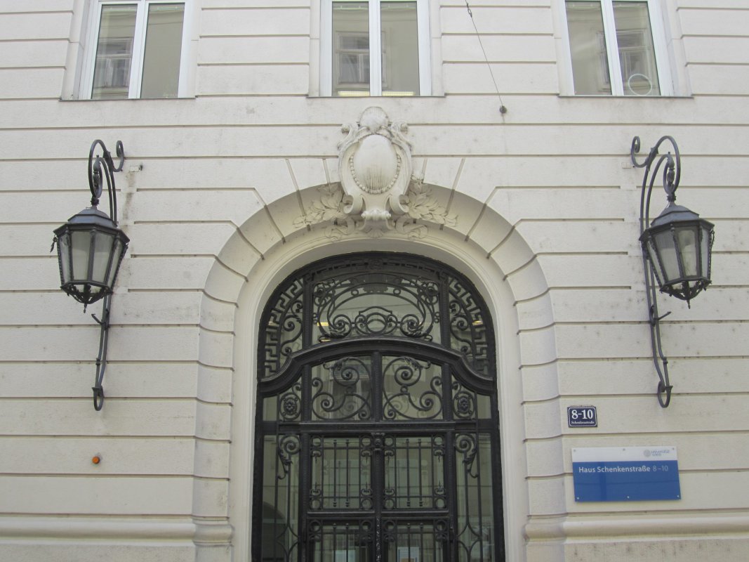 Theologie liefere "einen wichtigen wissenschaftlichen Beitrag für einen Diskurs in einer wertepluralistischen Gesellschaft", so die Dekane. Foto: wikimedia/cc by s.a 4.0/Mitarbeiterin Dekanat Theologie liefere "einen wichtigen wissenschaftlichen Beitrag für einen Diskurs in einer wertepluralistischen Gesellschaft", so die Dekane. Foto: wikimedia/cc by s.a 4.0/Mitarbeiterin Dekanat