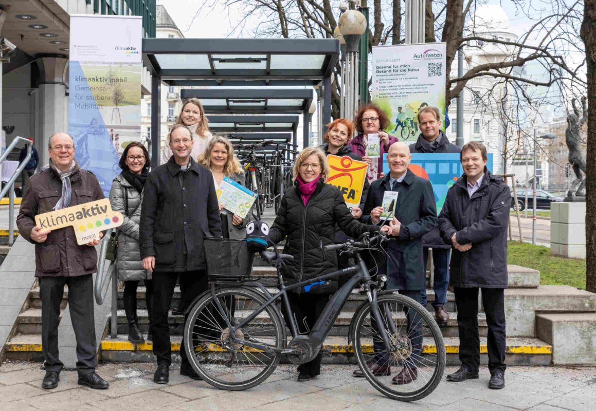 Präsentation der Aktion „Autofasten“ in Wien, u.a. mit: Bundesministerin Leonore Gewessler, Weihbischof Stephan Turnovsky, der Wiener evangelischen Umweltbeauftragten Andrea Kampelmühler, Superintendent Matthias Geist sowie Markus Gerhartinger, Sprecher d Präsentation der Aktion „Autofasten“ in Wien, u.a. mit: Bundesministerin Leonore Gewessler, Weihbischof Stephan Turnovsky, der Wiener evangelischen Umweltbeauftragten Andrea Kampelmühler, Superintendent Matthias Geist sowie Markus Gerhartinger, Sprecher d