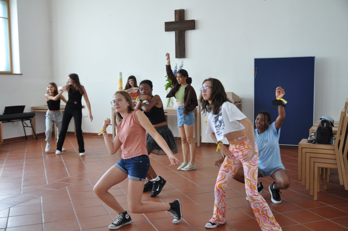 Female Empowerment - im HipHop-Workshop in der Evangelischen Kirche A.B. in Floridsdorf. Foto: Tabitha Siobhan Olberg-Keider