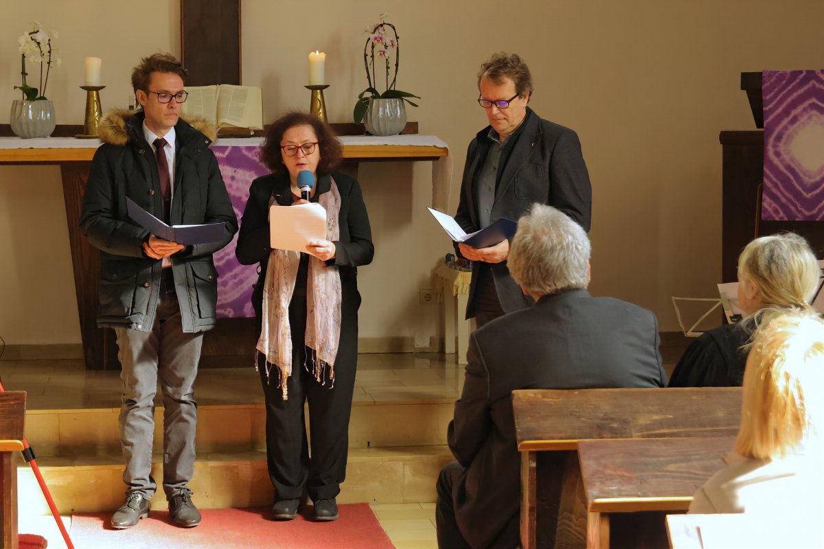 Mario Haidinger (von links), Andrea Kampelmühler und Ralf Dopheide im Festgottesdienst. Foto: H. Martin Mario Haidinger (von links), Andrea Kampelmühler und Ralf Dopheide im Festgottesdienst. Foto: H. Martin